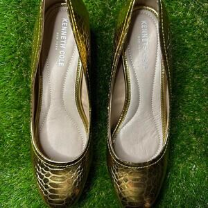 Kenneth cole new york gold